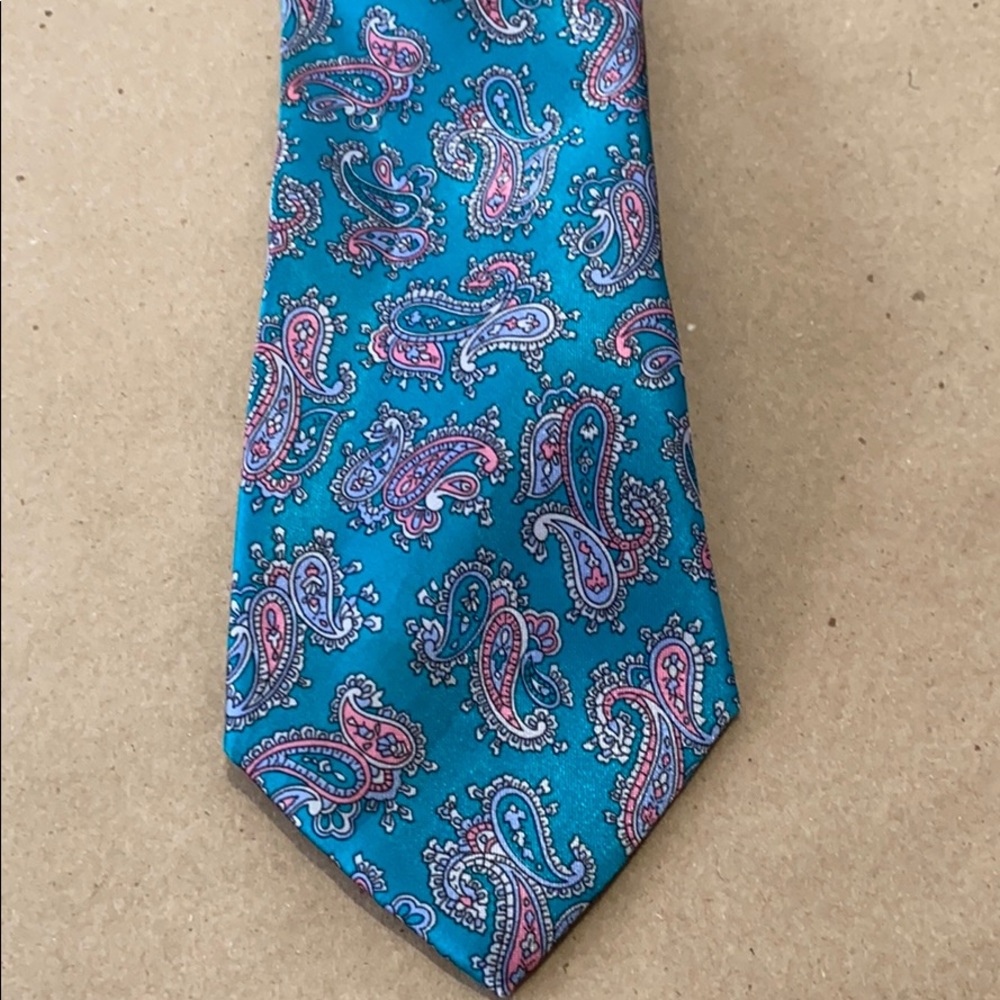 Van Heusen Vintage Paisley Tie